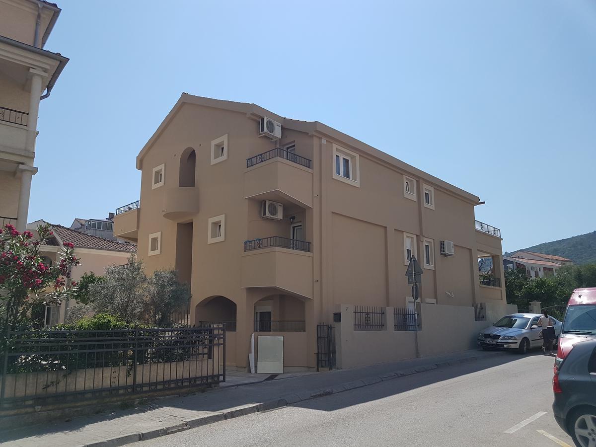Apartments And Rooms Lijesevic Budva Exterior photo